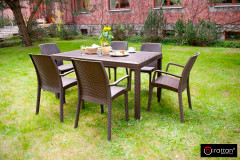 Стол B:Rattan Houston